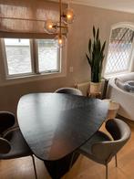 Goossens Triangel Eettafel Zwart Eiken, Ophalen, 100 tot 150 cm, Eikenhout, Zo goed als nieuw