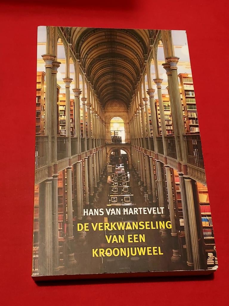 GESIGNEERD De verkwanseling van een kroonjuweel. Harteveld,, Ophalen of Verzenden, Zo goed als nieuw