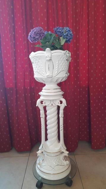 Grote Keramic bloempot en Pilaar Italia Vintage  90 cm beschikbaar voor biedingen