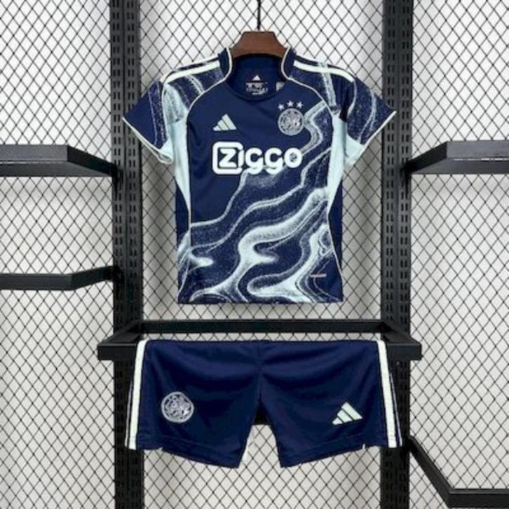 Ajax Uittenue 2023/2024 – Shirt + Broekje – Nieuw, Sport en Fitness, Voetbal, Nieuw, Shirt, Verzenden