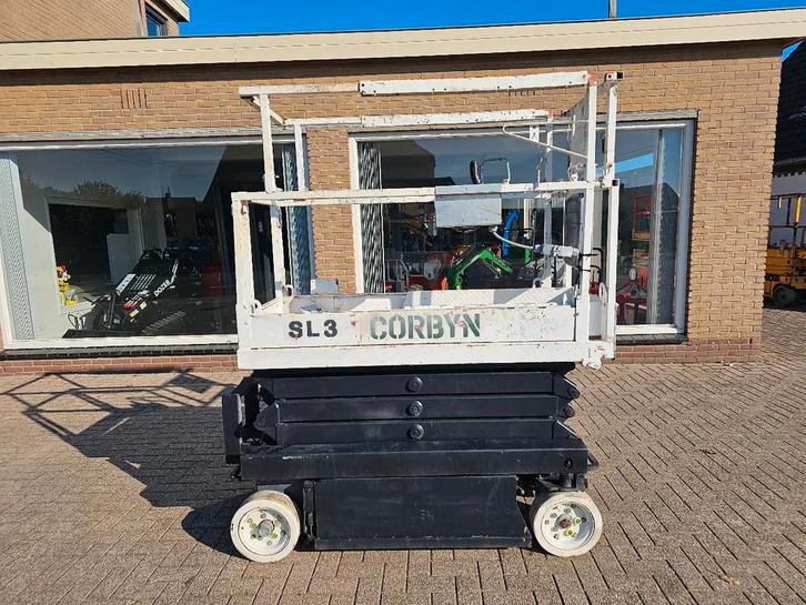Skyjack 3219 goede accu's hoogwerker schaarlift (bj 2014), Zakelijke goederen, Machines en Bouw | Liften, Steigers en Ladders