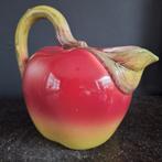 Aardewerk waterkan in de vorm van een appel, Ophalen of Verzenden