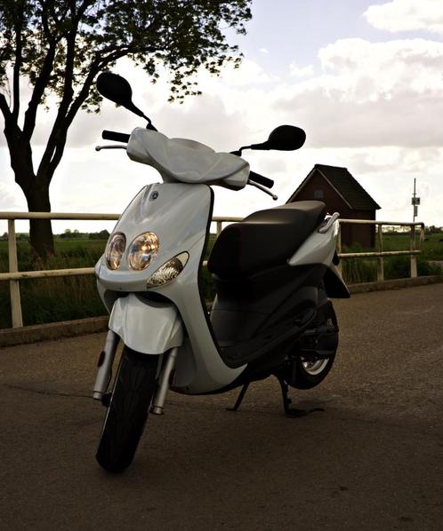 Yamaha Neos 4t  5200 Kilometer ! 2015, Fietsen en Brommers, Scooters | Yamaha, Gebruikt, Neo's, Maximaal 25 km/u, Benzine, Ophalen