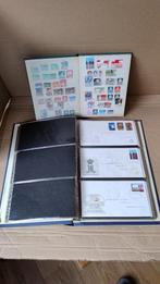 Postzegelboek 450 zegels + album 39 eerstedag enveloppen, Postzegels en Munten, Postzegels | Volle albums en Verzamelingen, Ophalen of Verzenden
