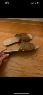 Leren slippers, Kleding | Dames, Schoenen, Ophalen of Verzenden, Zo goed als nieuw, Zwart
