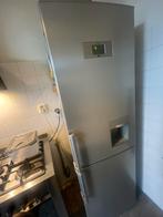 Koelkast met vriezer - 4 jaar oud, Witgoed en Apparatuur, Koelkasten en IJskasten, Ophalen, Gebruikt, 200 liter of meer, 60 cm of meer