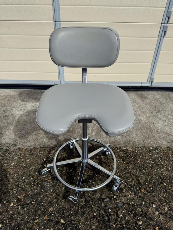 Mr Dental l Grijze Assistente / Tandarts stoel l Tandarts, Diversen, Verpleegmiddelen, Gebruikt, Ophalen of Verzenden