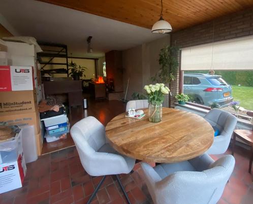 Complete eethoek mangohouten tafel en 4 draaibare stoelen, Huis en Inrichting, Complete eetkamers, Zo goed als nieuw, Ophalen