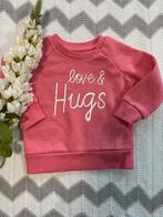 Leuk fuchsia roze truitje met zilveren opdruk, maatje 68, Gebruikt, Ophalen of Verzenden, Primark, Truitje of Vestje