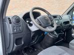 Renault Master 2.3dCi 130PK L2H2 / Cruisecontrol / Trekhaak, Auto's, Bestelauto's, Stof, Gebruikt, 4 cilinders, Met garantie (alle)