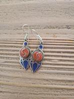 Verschillende Tibetaanse oorbellen, 12,50 per set., Ophalen of Verzenden, Zilver, Oorbellen, Met edelsteen