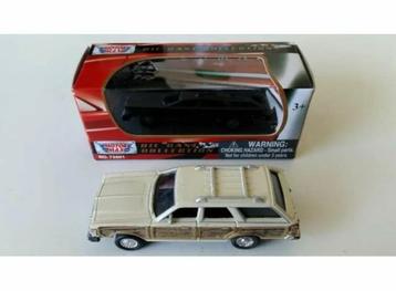 1979 Chrysler Town & Country Wagon, cream/wood beschikbaar voor biedingen