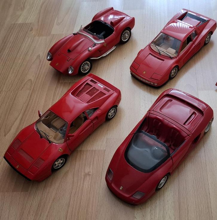 Ferrari modelautos, Hobby en Vrije tijd, Modelauto's | 1:18, Zo goed als nieuw, Auto, Bburago, Ophalen of Verzenden