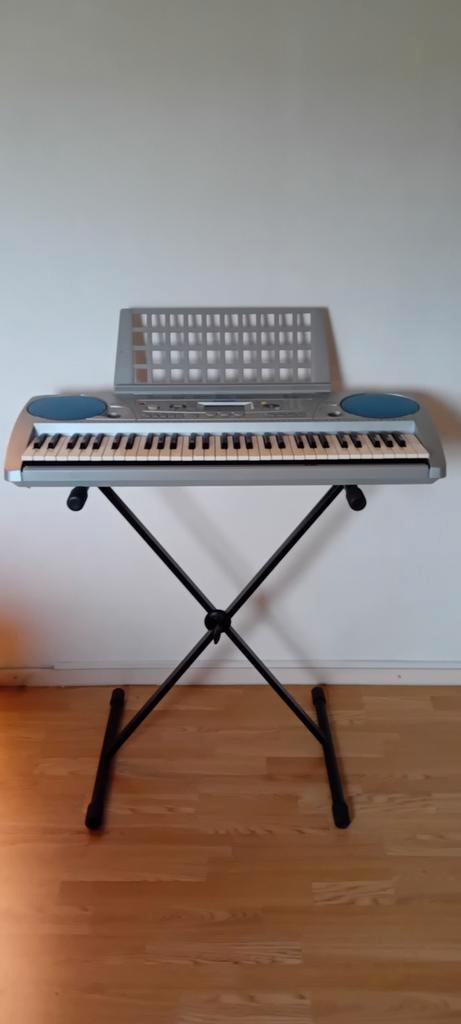 Yamaha Portable Grand DGX-200 Keyboard met standaard, Muziek en Instrumenten, Keyboards, Gebruikt, 76 toetsen, Yamaha, Met standaard