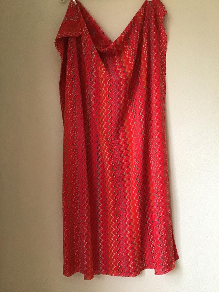 2 stuks Lap stof nieuw rood motief, 120 cm of meer, Nieuw, Ophalen of Verzenden, Polyester