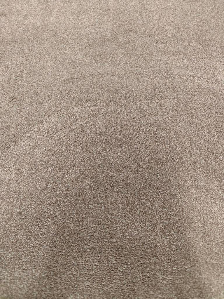 Prachtige coupon tapijt beige/zandkleur 9.80 x 4.00