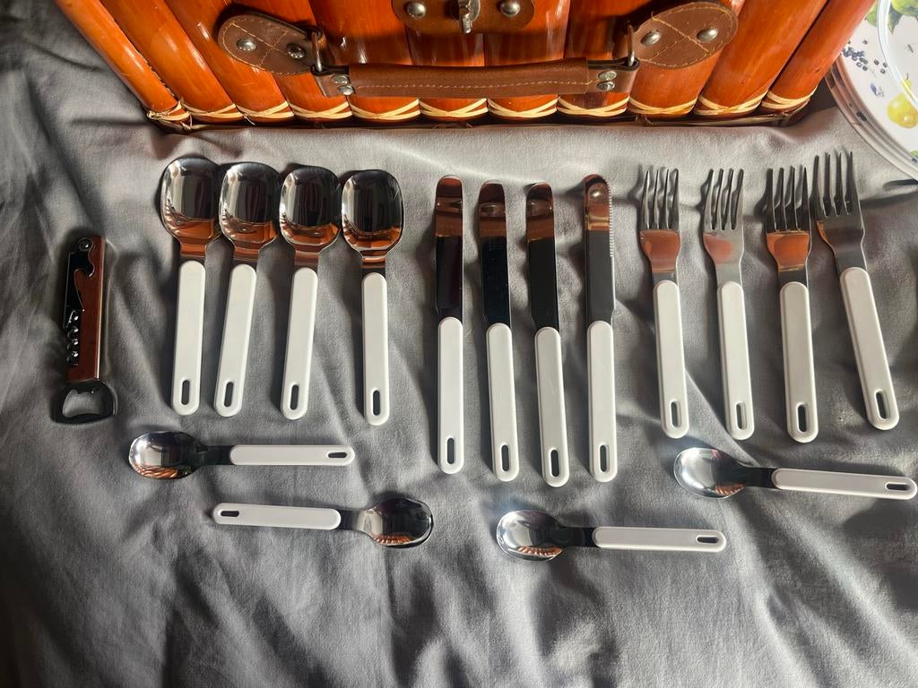 Complete 4-delige picknickmand met bestek, borden en glazen, Ophalen of Verzenden, Gebruikt