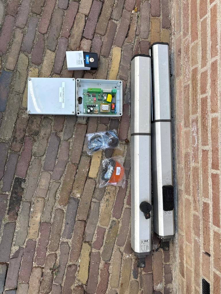 FAAC Poortbesturing en Motoren Set, Ophalen, Gebruikt, Overige materialen, Overige typen