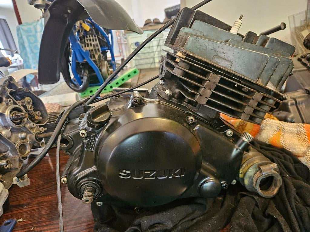 Suzuki tsx 50cc blok. Ontsteking kabel is kompleet met fiche, Ophalen of Verzenden