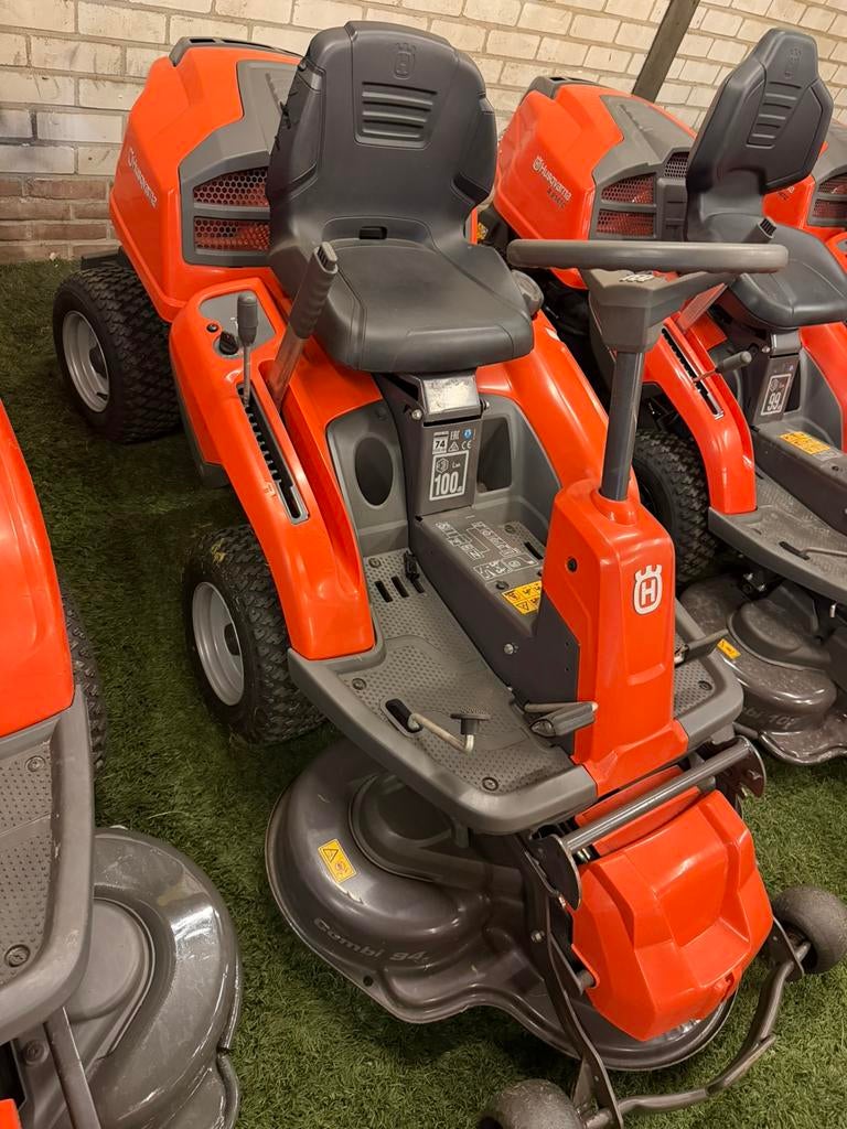 Husqvarna Rider 213, Tuin en Terras, Ophalen of Verzenden, Zo goed als nieuw