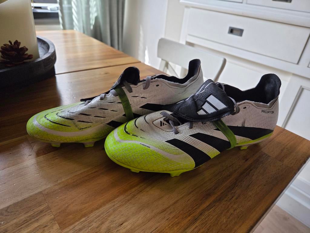 Adidas Predator voetbalschoenen maat 42, Sport en Fitness, Voetbal, Ophalen of Verzenden, Gebruikt, Schoenen