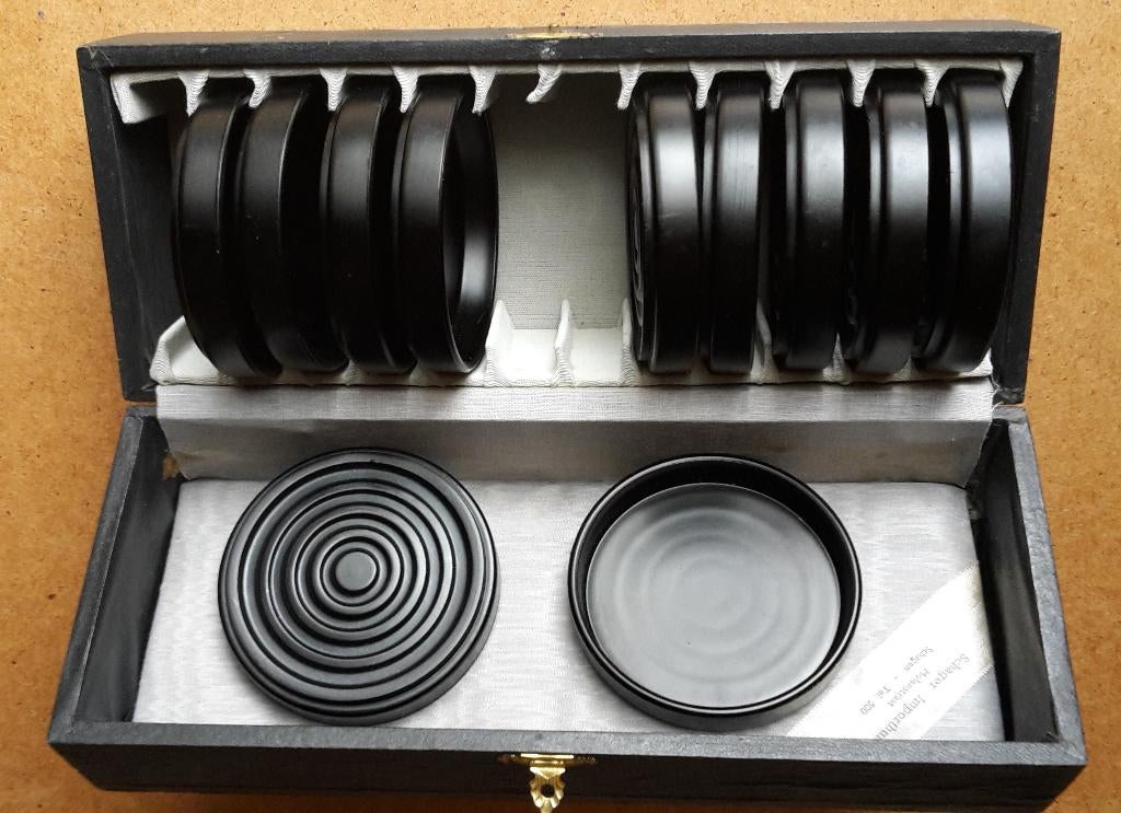 set van 11 zwarte glazen onderzetters Ø 8 cm, Verzenden