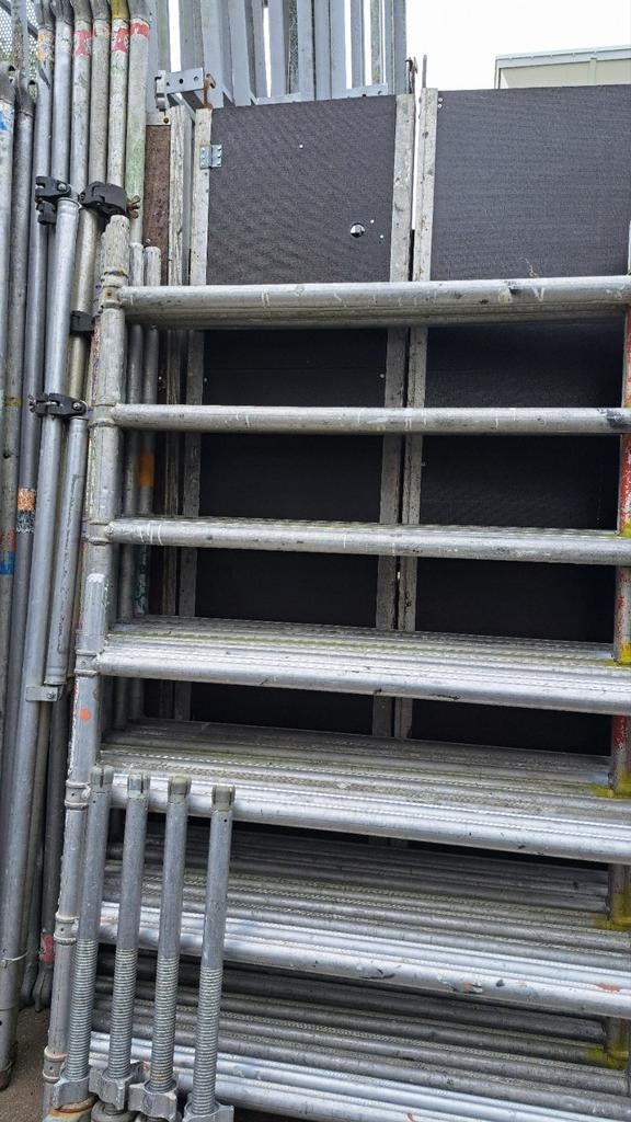 Te koop aluminium rolsteiger skyworks 8.20 werkhoogte, Doe-het-zelf en Verbouw, Steigers, Skyworks, Ophalen of Verzenden, Rolsteiger of Kamersteiger