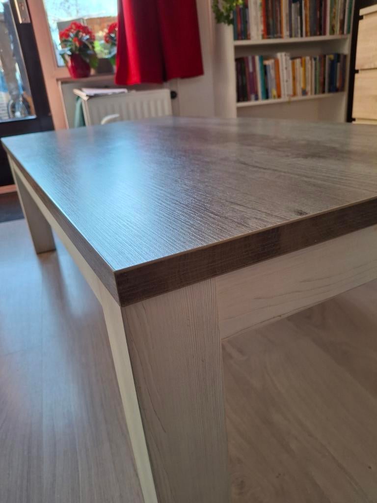 Salontafel, grijs blad, witte poten, 135 x 68 x 43 cm, Ophalen, 100 tot 150 cm, 50 tot 100 cm, Minder dan 50 cm