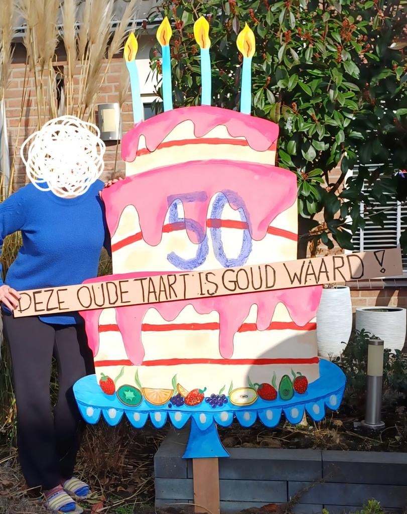 Bord Sarah te koop, Ophalen, Zo goed als nieuw, Verjaardag