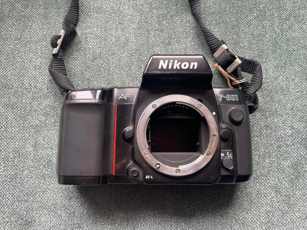 Nikon F-801 met Nikkor 75-300mm f/4.5-5.6 lens, Ophalen of Verzenden, Gebruikt, Spiegelreflex, Nikon