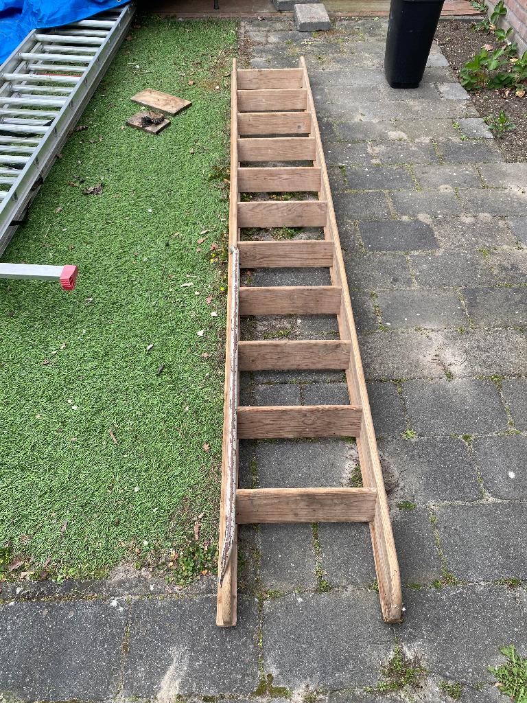 Houten trap - Gratis, Doe-het-zelf en Verbouw, Ladders en Trappen, Ophalen, Gebruikt, Trap, 2 tot 4 meter