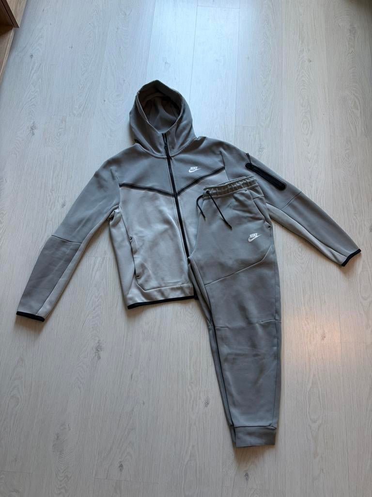 Nike Tech Trainingspak, Ophalen, Zo goed als nieuw, Grijs, Algemeen