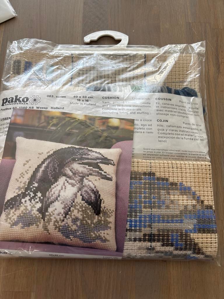Pako Borduurpakket Kussen 40x40 cm  dolfijnen, Hobby en Vrije tijd, Ophalen of Verzenden, Nieuw, Handborduren, Borduurpakket