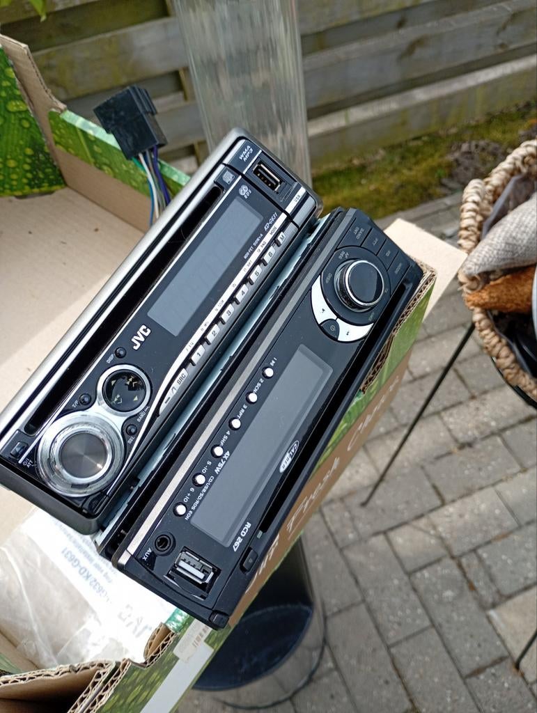 2 keer radio cd speler,werkend weggelegd, Ophalen
