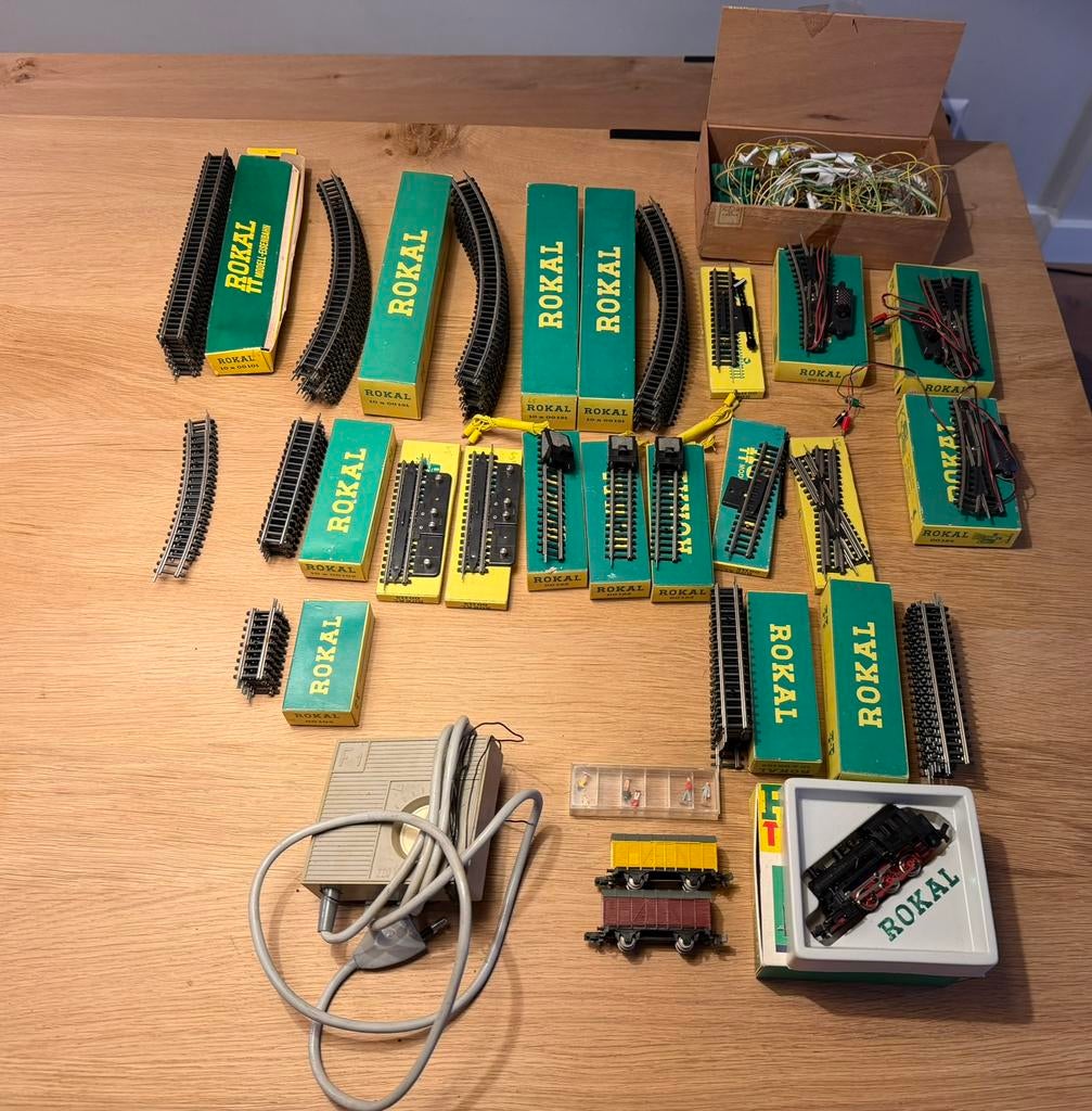 Rokal Treinenset spoor TT met veel org. verpakt, Overige merken, Gelijkstroom, Rails, Ophalen of Verzenden