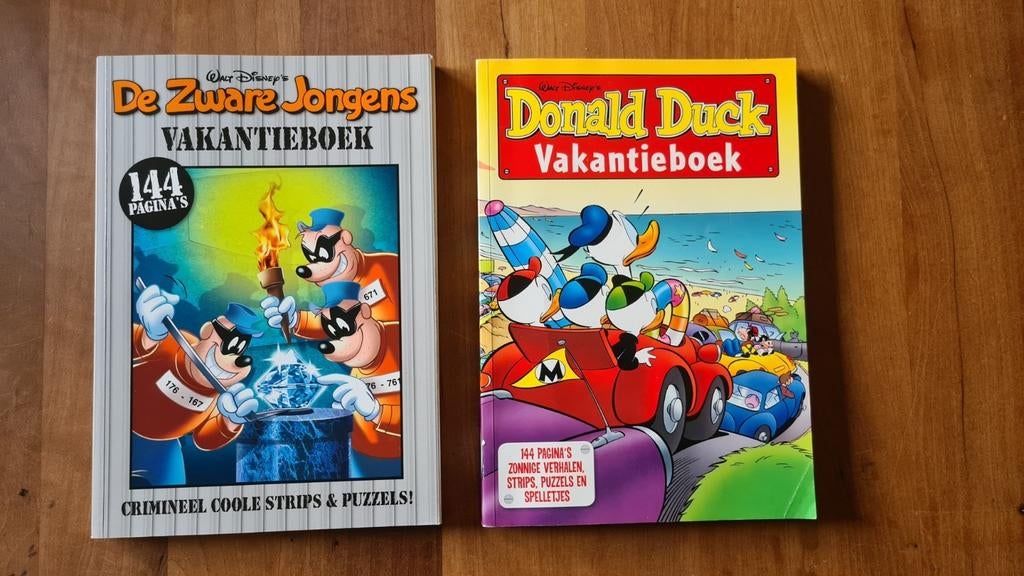 Donald Duck & De Zware Jongens vakantieboeken, Meerdere stripboeken, Ophalen of Verzenden, Zo goed als nieuw, Walt Disney