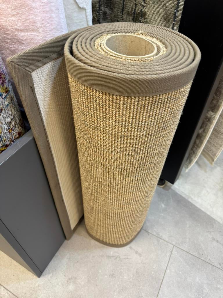 Sisal tapijt met rand – Voor hal, woonkamer en trap ⚡, Ophalen, Beige, 200 cm of meer, Zo goed als nieuw