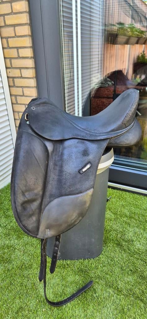 Wintec Isabella werth 17.5 inch dressuurzadel, Dieren en Toebehoren, Paarden en Pony's | Zadels, Ophalen, Gebruikt, Dressuur
