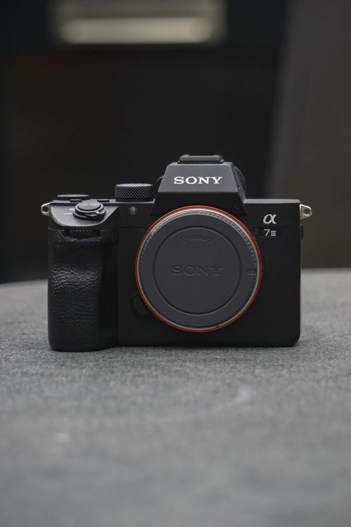 Sony A7 III 32k shuttercount lees beschrijving, Audio, Tv en Foto, Fotocamera's Digitaal, Zo goed als nieuw, Ophalen