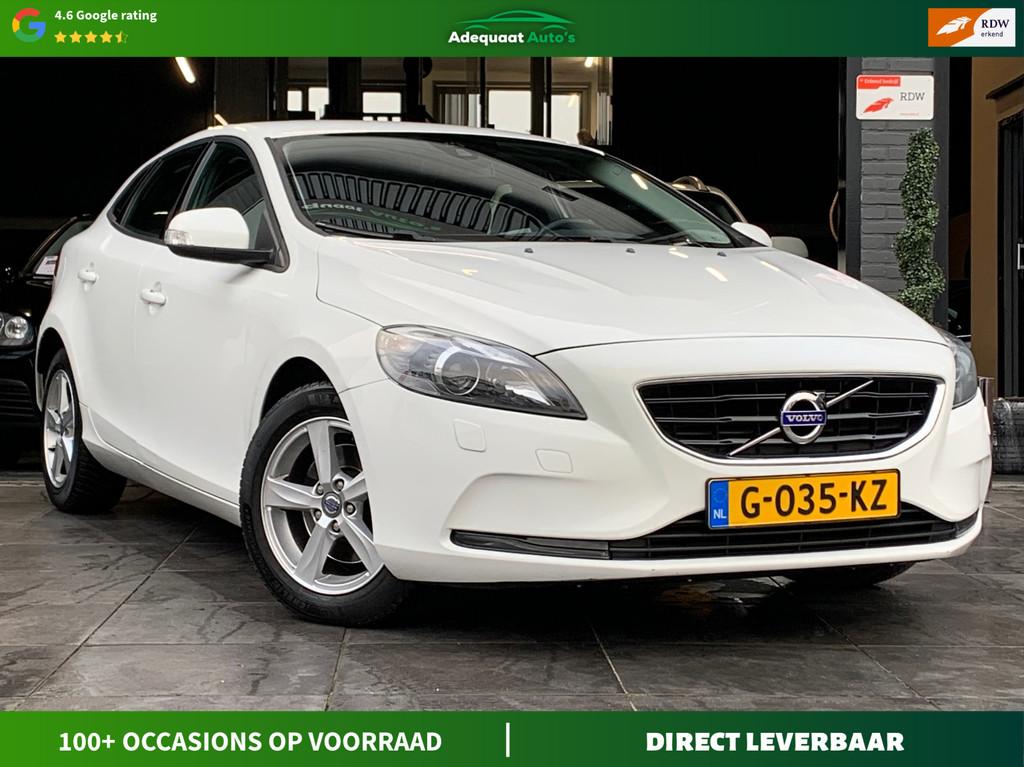 Volvo V40 1.6 T2 R-Design|Stoelvw|Xenon|PDC|Cruise|Clima|APK, Voorwielaandrijving, Stof, Gebruikt, 4 cilinders