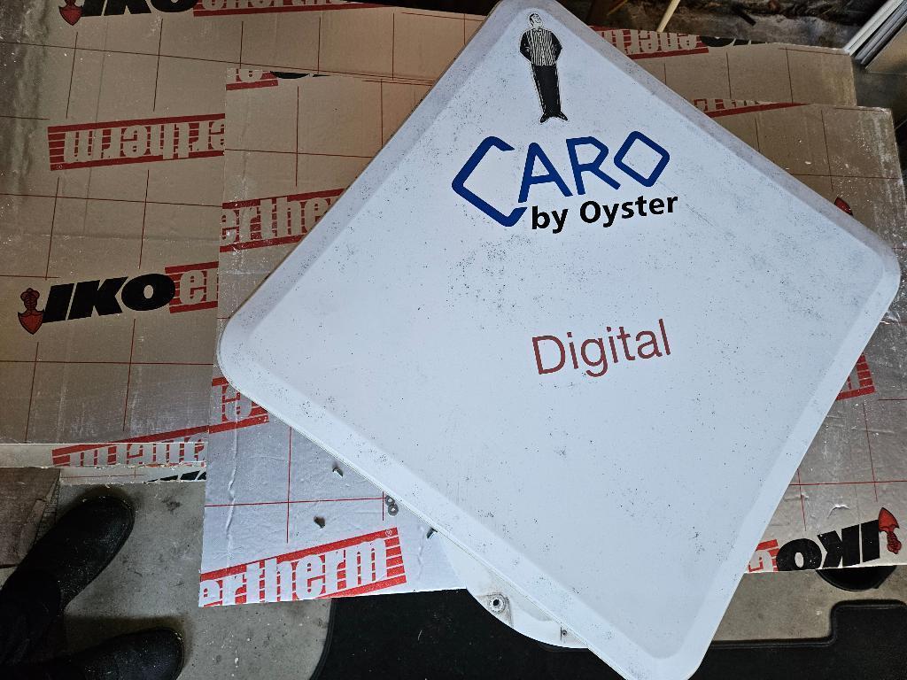 Oyster tv schotel, Ophalen of Verzenden, Gebruikt, (Schotel)antenne, Overige merken