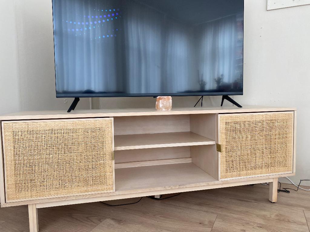 TV meubel, Huis en Inrichting, Ophalen, 100 tot 150 cm, Eikenhout, Zo goed als nieuw