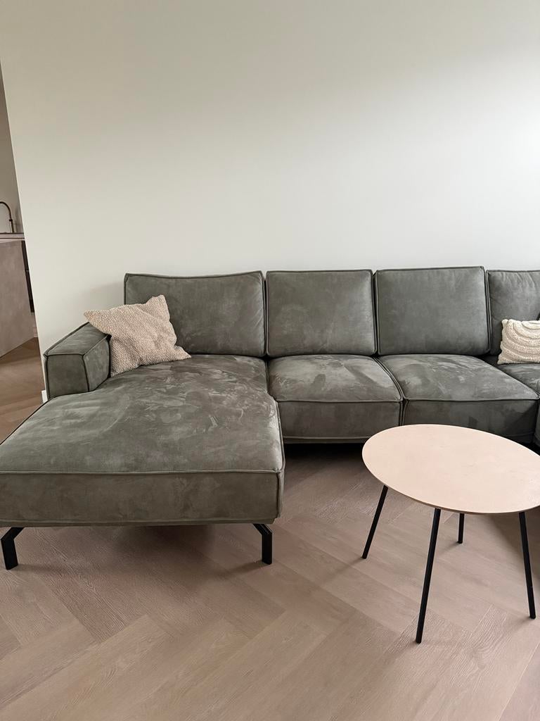 U bank - 2 jaar oud, Ophalen, Zo goed als nieuw, Vierpersoons of meer