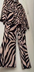 Zebra print blouse en broek set maat  M/L, Ophalen of Verzenden, Zo goed als nieuw