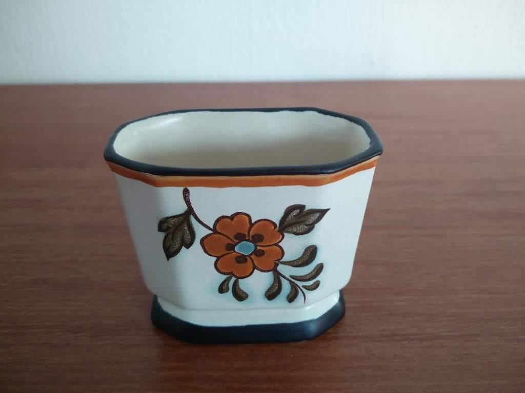 Zeshoekig vaasje, potje flora Gouda plateel Holland, Antiek en Kunst, Ophalen of Verzenden