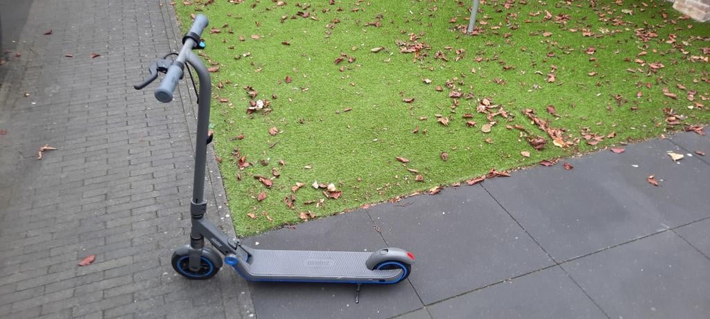 Elektrische step Ninebot E10, Ophalen, Zo goed als nieuw, Elektrische step (E-scooter), Segway Ninebot