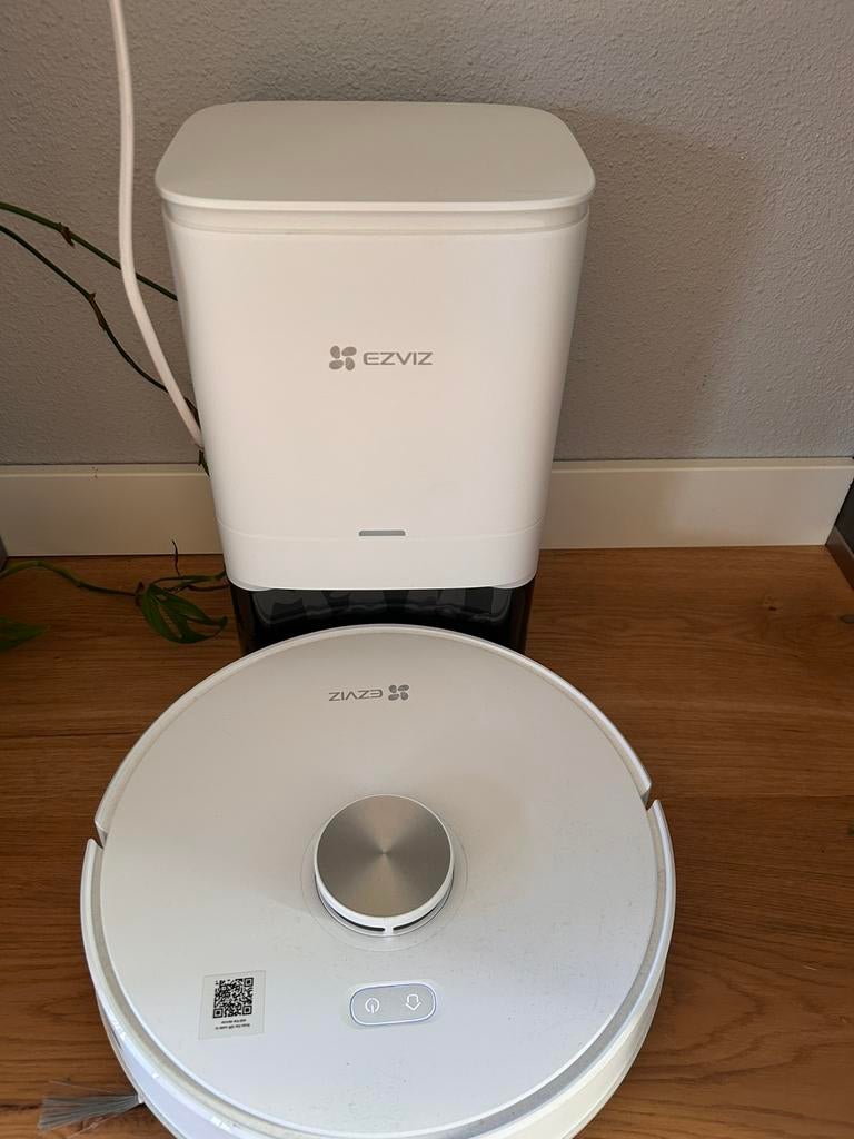 EZVIZ robotstofzuiger met dweilfunctie, Ophalen, Zo goed als nieuw, Robotstofzuiger