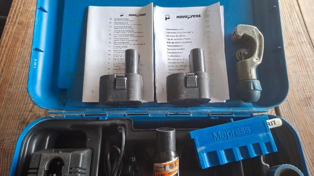 Geberit AFP 101 Accu perstang persmachine persapparaat, ,, Ophalen of Verzenden, Zo goed als nieuw, ,