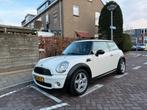 Mini Cooper (r56) 1.4 95pk 2008 Wit, Auto's, Mini, Voorwielaandrijving, 4 stoelen, 19 km/l, Geïmporteerd