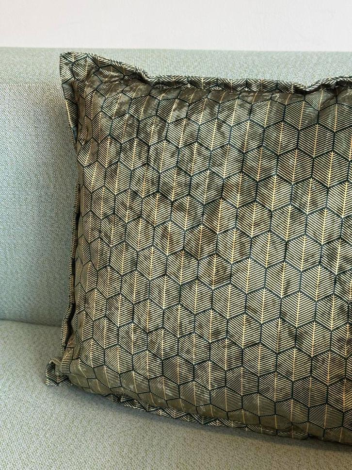 Groen kussen met print, Huis en Inrichting, Woonaccessoires | Kussens, Nieuw, Groen, Vierkant, Ophalen of Verzenden